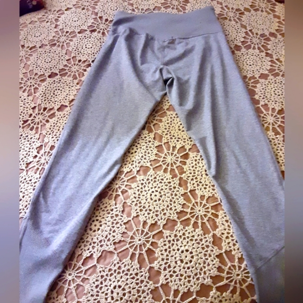 Brown leggings size Medium. Runs small.